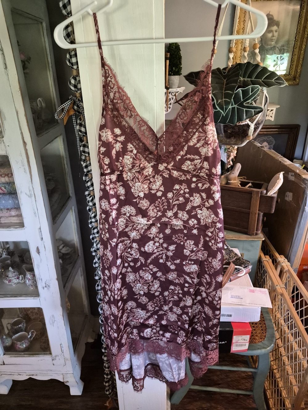 Joyfolie Caspian dress features a mauve purple color with a detailed lace trim.
